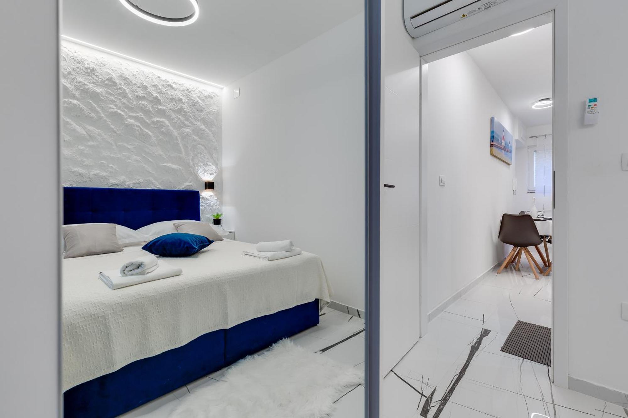 Rade Luxury *